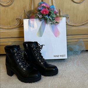NIB Nine West Chunky Lug Heel Boots Black